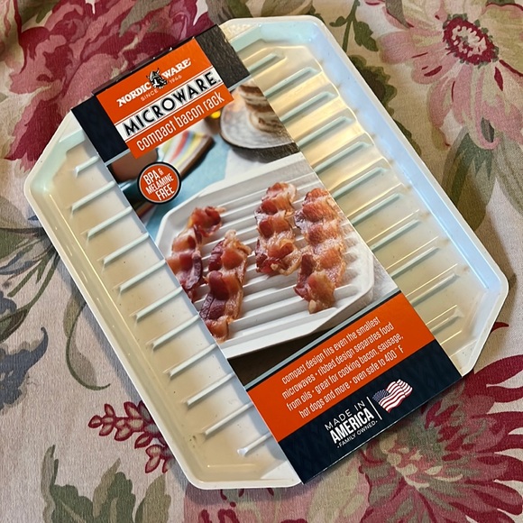 NORDIC WEAR Compact Microwave Oven-Safe Cooking Rack Bacon HotDog Ridges NEW - Picture 1 of 9